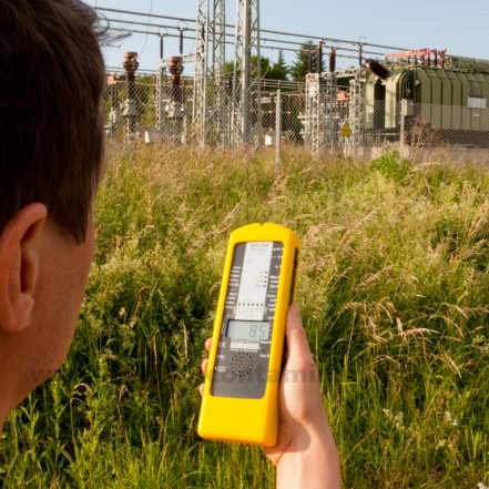 Gigahertz-Solutions, Medidor de baja frecuencia 3D NFA1000, Medidor de campos electricos y magnéticos de baja frecuencia tridime